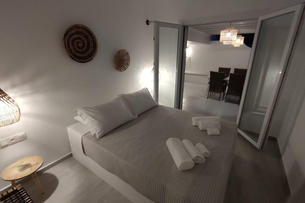 Eolia Luxury Suites Andros Μπατσί Εξωτερικό φωτογραφία