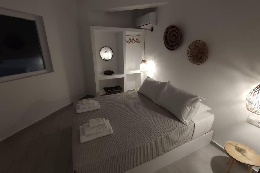 Eolia Luxury Suites Andros Μπατσί Εξωτερικό φωτογραφία